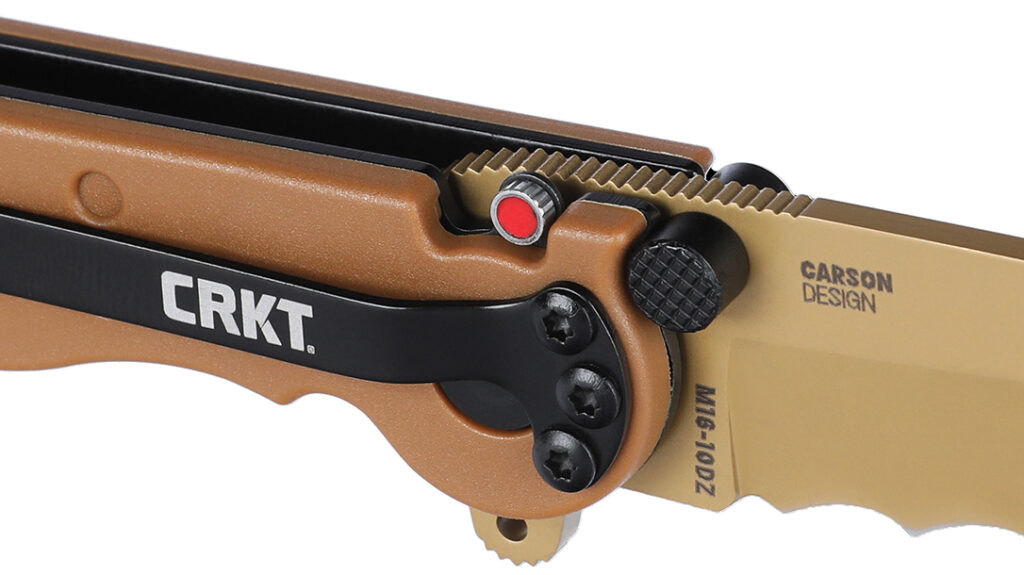 The locking controls on the M16-10DZ Tanto.