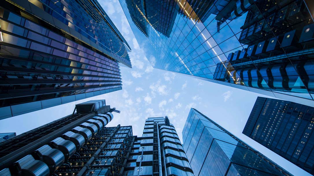 With skyscrapes of all shapes and sizes scattered across the globe. its easy to understand why people want to climb them.