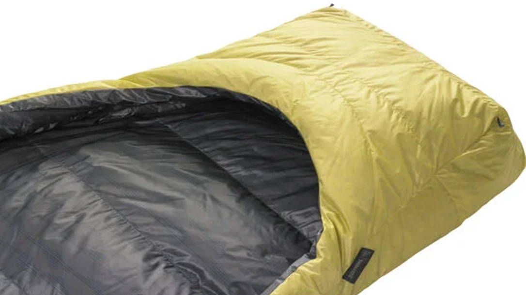 The Therm-A-Rest Corus 20 Quilt offers a very different experience. Without the restrictive design of a mummy bag, it provided an open feel