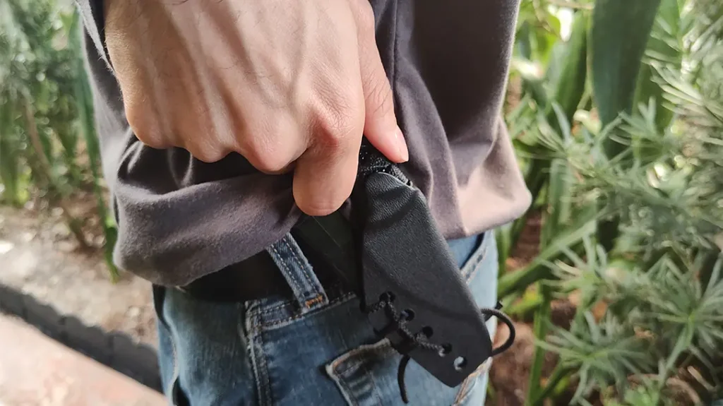 You have multiple options when carrying the Revenant Corps Talon V2.