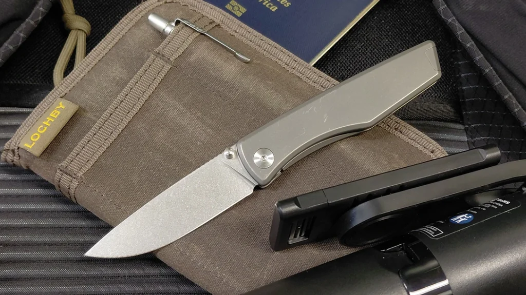 The Big i Design Overlook folds the proven Lookout fixed‑blade profile into a sleek titanium folder built for daily carry.