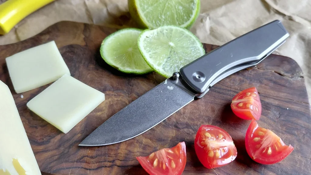 This stealthy slicer tackled jobs that were maybe not the best choice for it, like slicing tomatoes, cheese, and limes.
